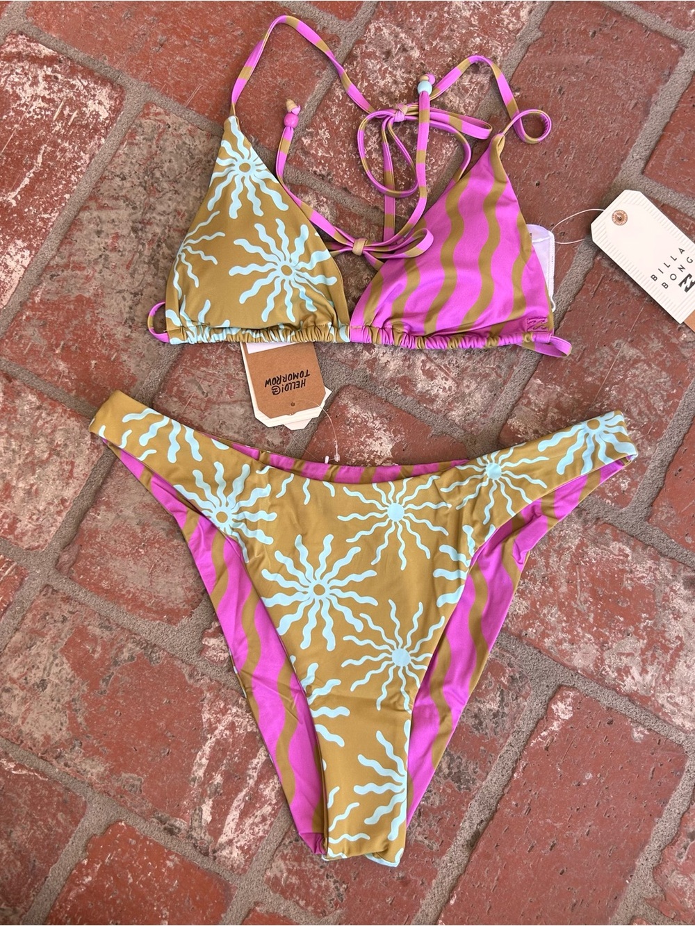 NWT Reversible Billabong Bikini Set